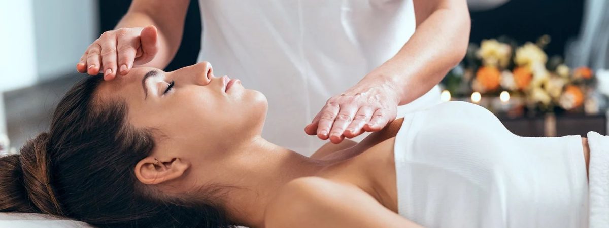 This article explains how Reiki works.